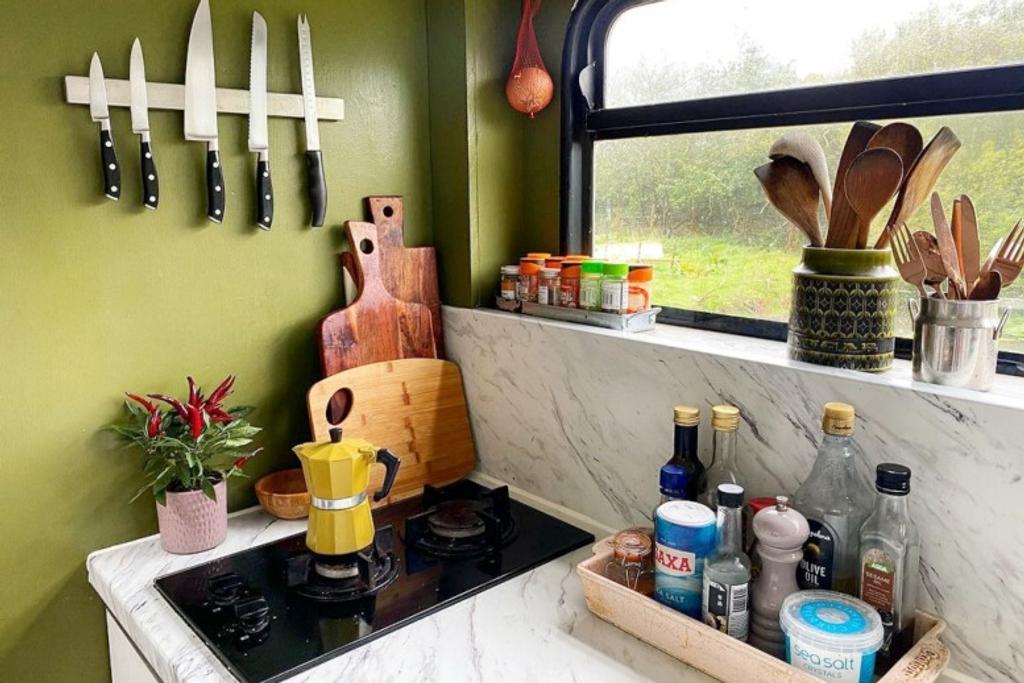 DIY Bus kitchen travel 