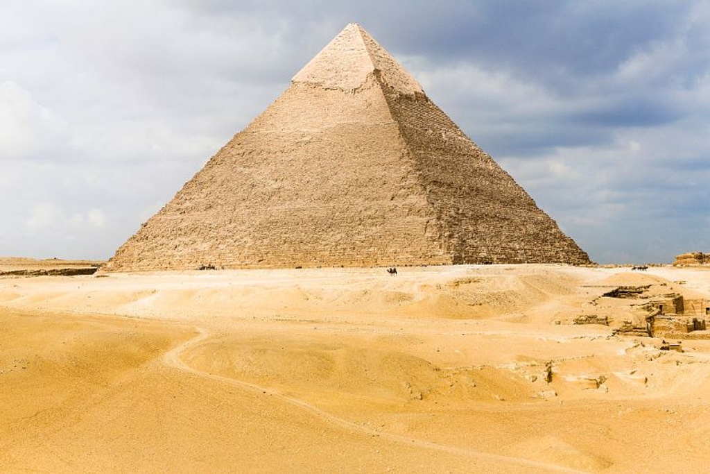 pyramid of khafre egypt