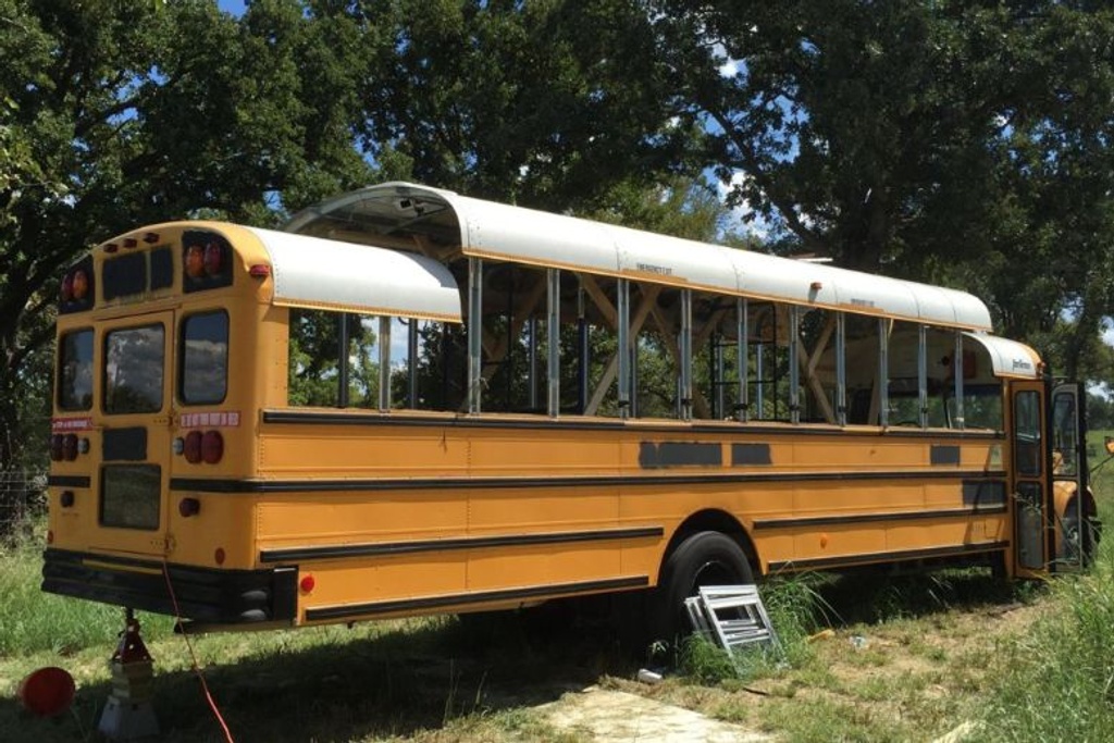 DIY school bus renovation
