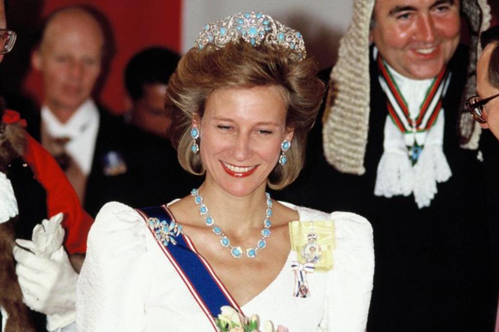 royal tiara most expensive