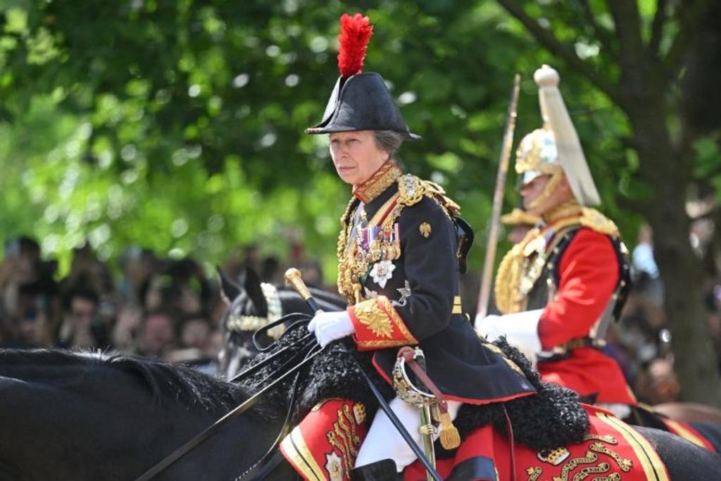 Royal Fashion Women Military