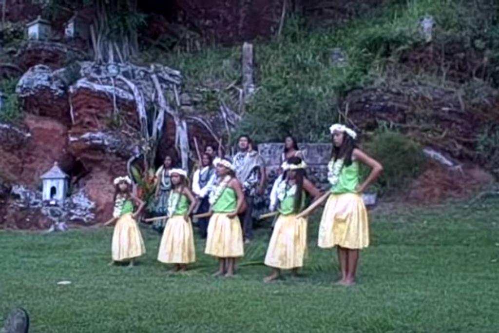 niihau hawaii dancing traditions