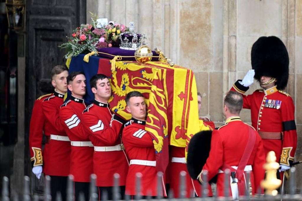 queen elizabeth funeral tribute
