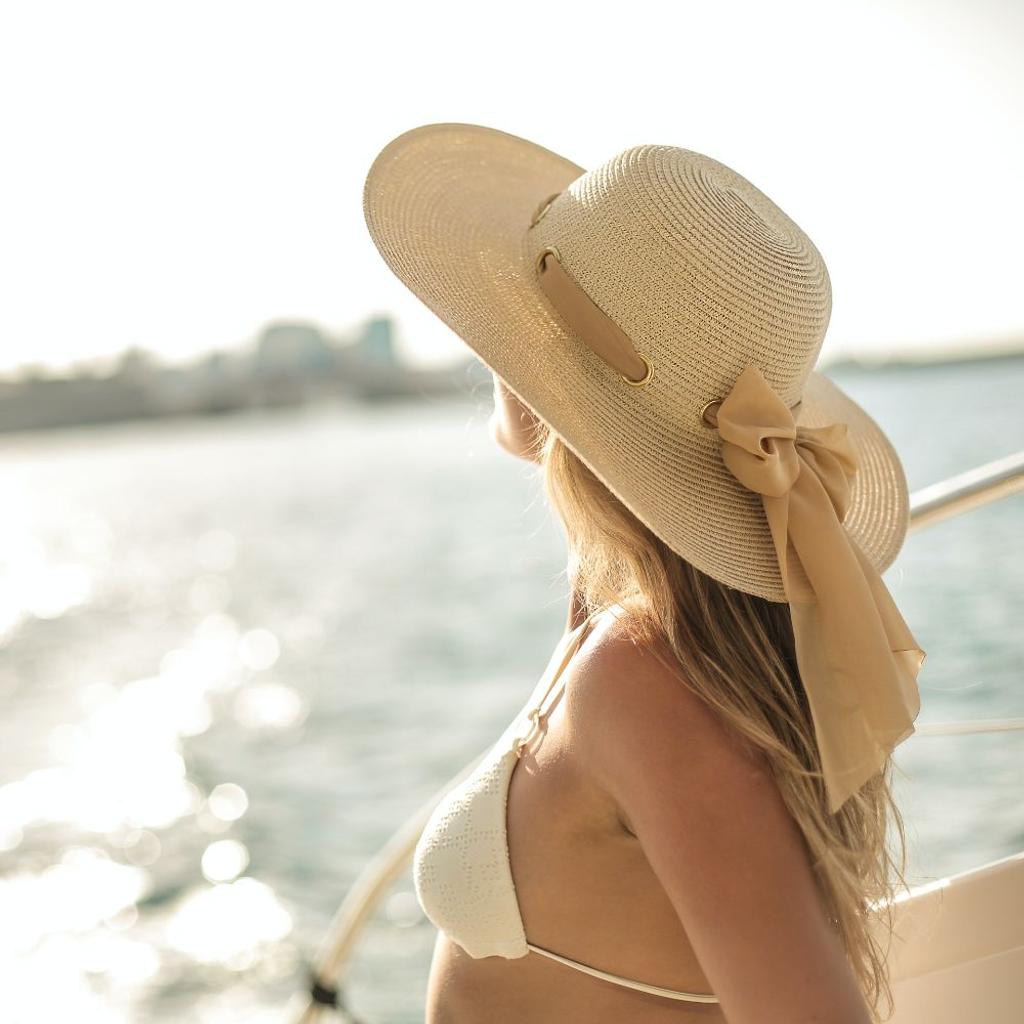 woman luxury cruise travel